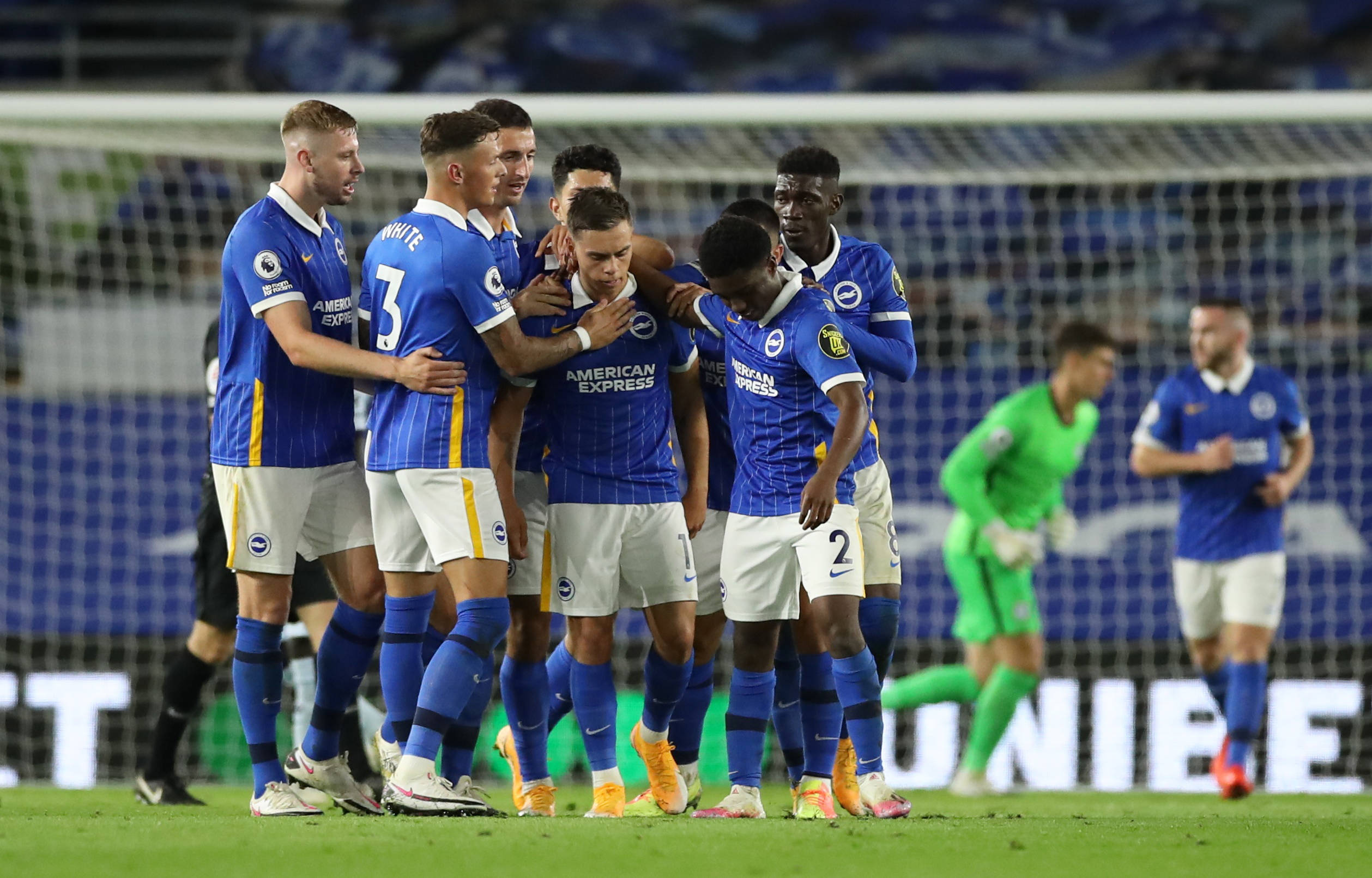 作为偶像被 作为偶像被