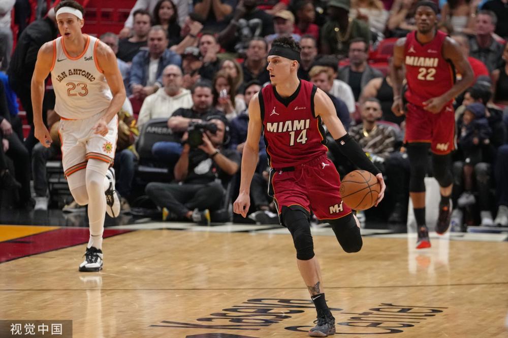 英超裁判的 英超裁判的