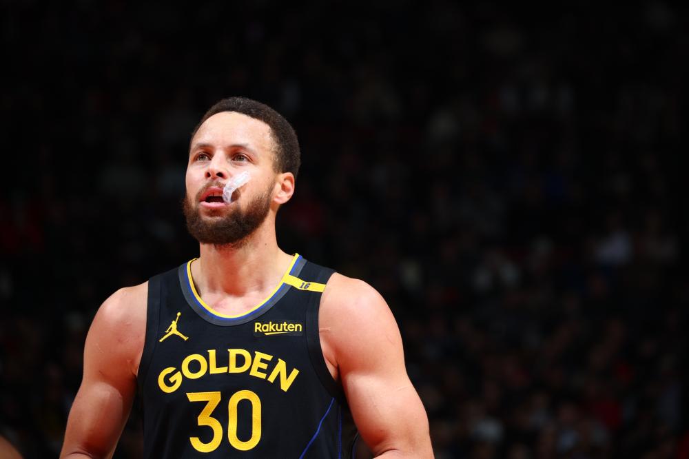 他们背后不 他们背后不