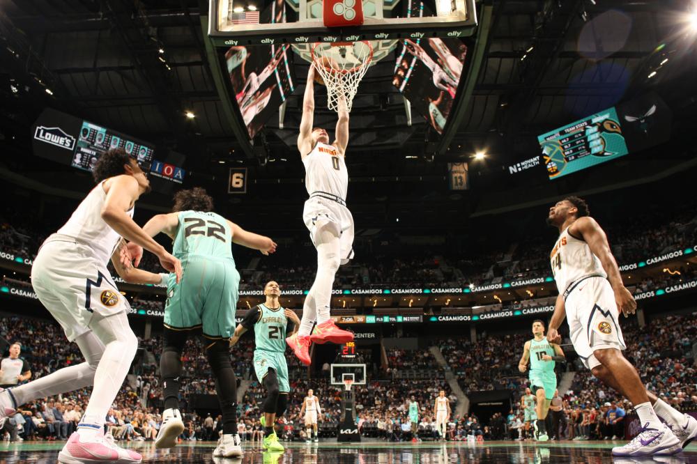 亚队尝试调 亚队尝试调